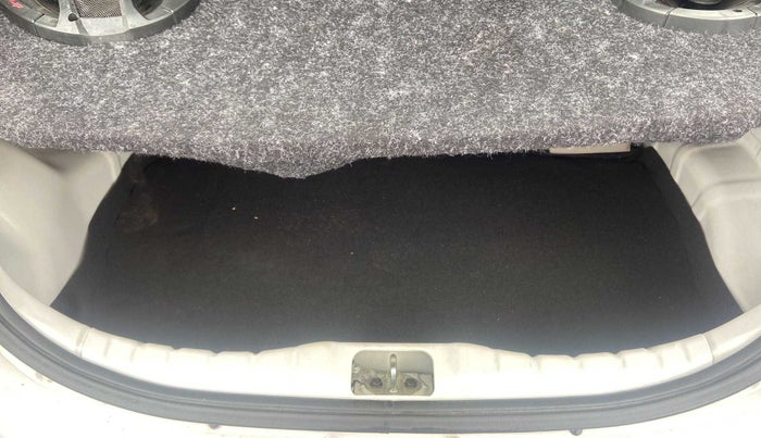 2014 Hyundai Eon ERA +, Petrol, Manual, 12,675 km, Boot Inside