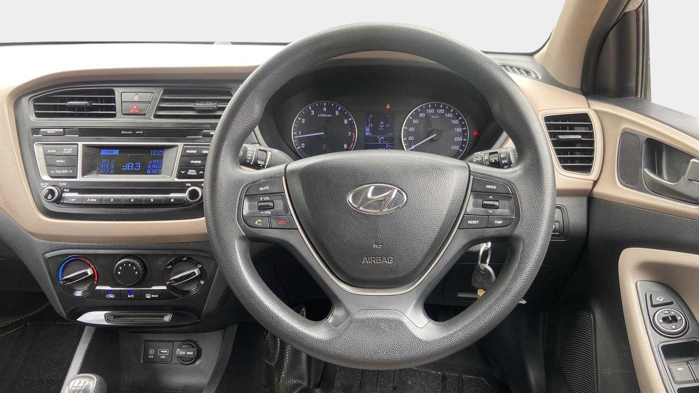 2017 Hyundai Elite i20 SPORTZ 1.2, Petrol, Manual, 97,212 km, Steering Wheel Close Up