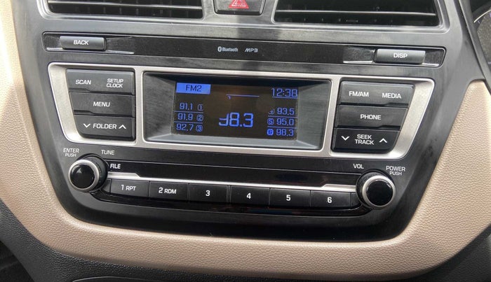 2017 Hyundai Elite i20 SPORTZ 1.2, Petrol, Manual, 97,212 km, Infotainment system - Display has spot on screen
