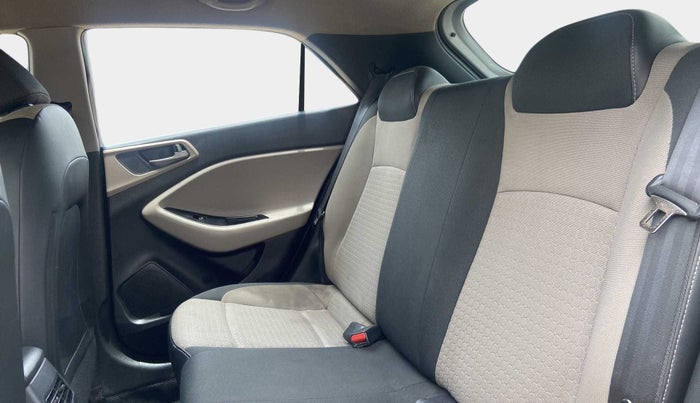 2017 Hyundai Elite i20 SPORTZ 1.2, Petrol, Manual, 97,212 km, Right Side Rear Door Cabin