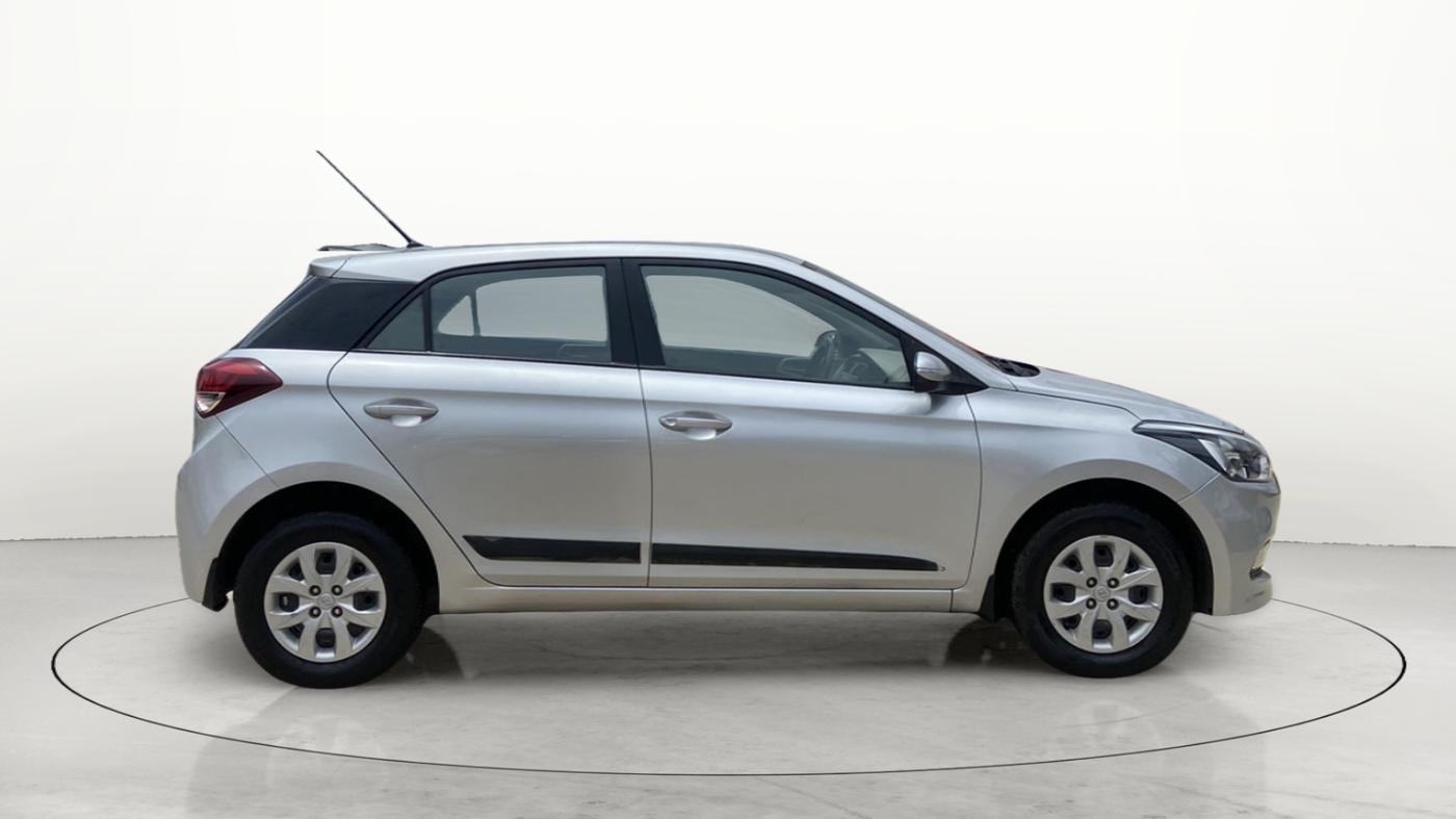 2017 Hyundai Elite i20 SPORTZ 1.2, Petrol, Manual, 97,212 km, Right Side View