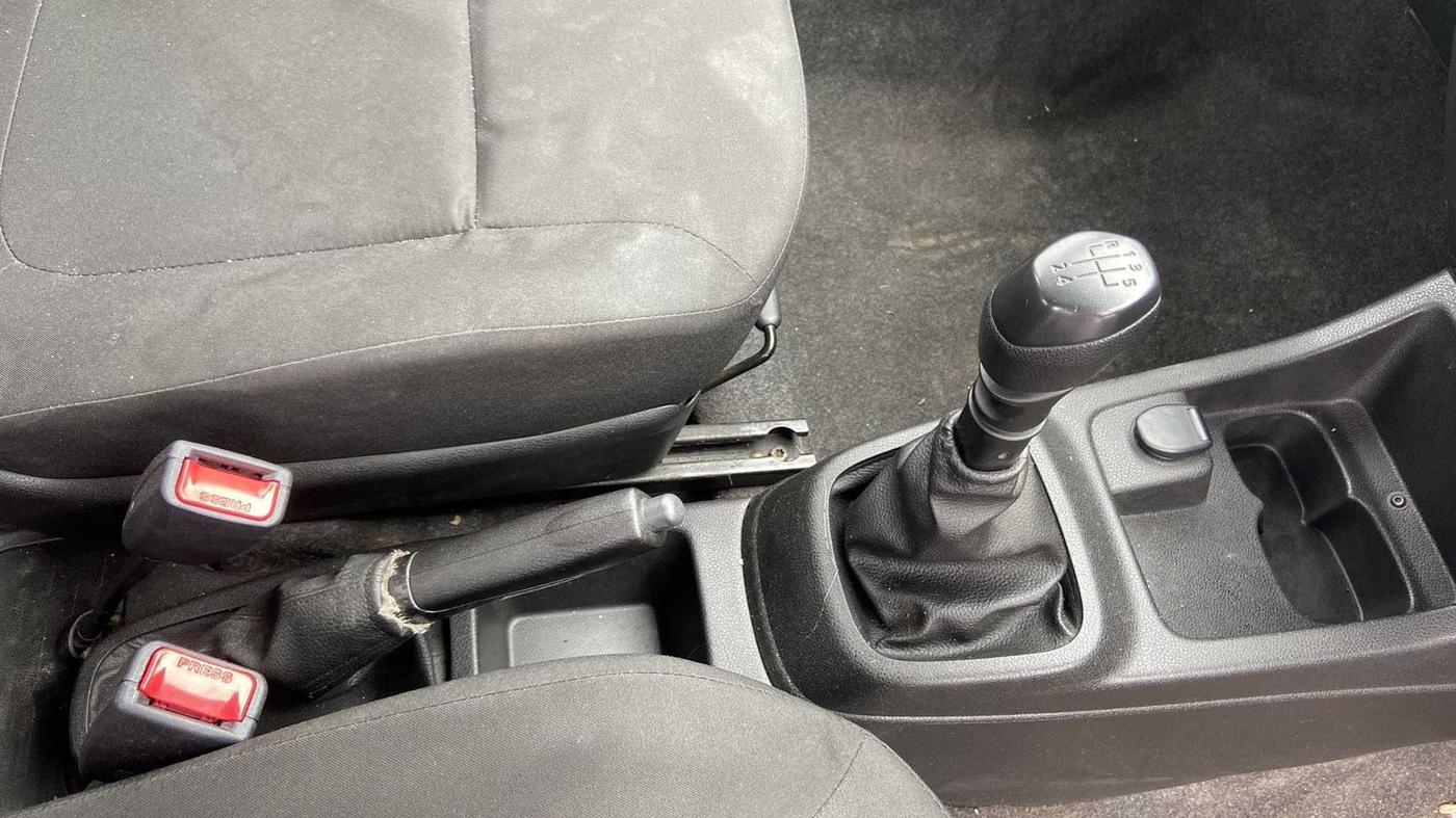 2018 Renault Kwid RXL, Petrol, Manual, 13,089 km, Gear Lever