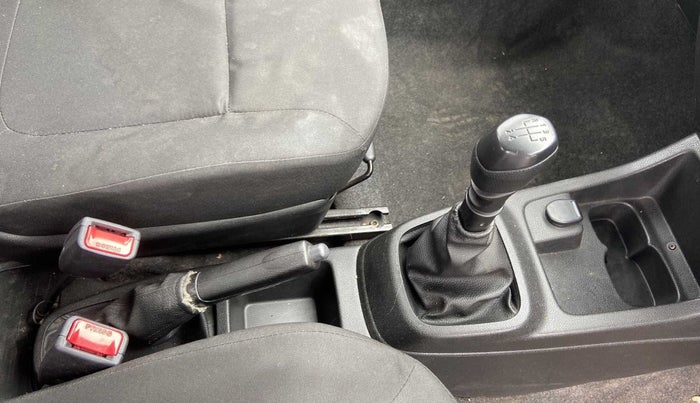 2018 Renault Kwid RXL, Petrol, Manual, 13,089 km, Gear Lever