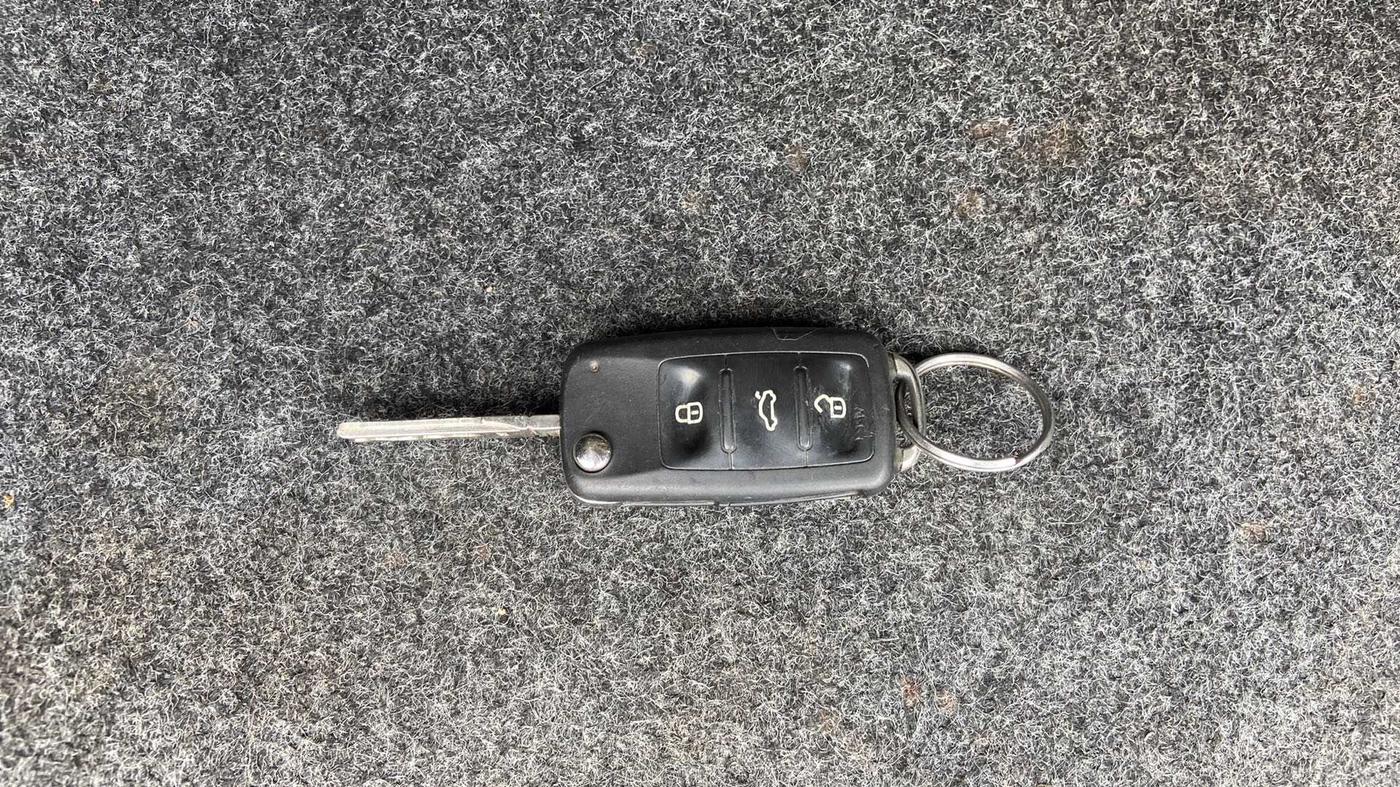 2015 Volkswagen Vento HIGHLINE DIESEL 1.5, Diesel, Manual, 1,25,458 km, Key Close Up