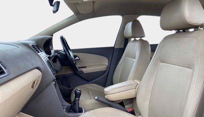 2015 Volkswagen Vento HIGHLINE DIESEL 1.5, Diesel, Manual, 1,25,458 km, Right Side Front Door Cabin