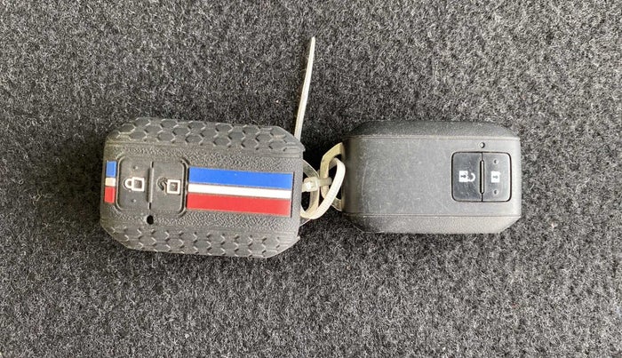 2021 Maruti Baleno ZETA CVT PETROL 1.2, Petrol, Automatic, 22,474 km, Key Close Up