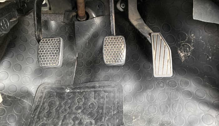 2015 Maruti Alto K10 LXI, Petrol, Manual, 77,198 km, Pedals