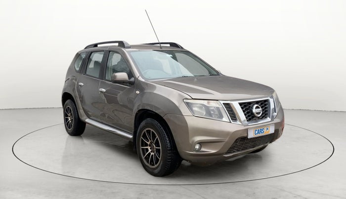 2013 Nissan Terrano XL D THP 110 PS, Diesel, Manual, 1,00,913 km, Right Front Diagonal