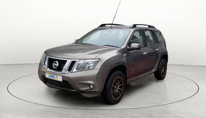 2013 Nissan Terrano XL D THP 110 PS, Diesel, Manual, 1,00,913 km, Left Front Diagonal