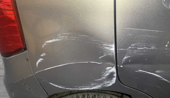 2015 Maruti Wagon R 1.0 VXI, Petrol, Manual, 64,984 km, Right quarter panel - Slightly dented