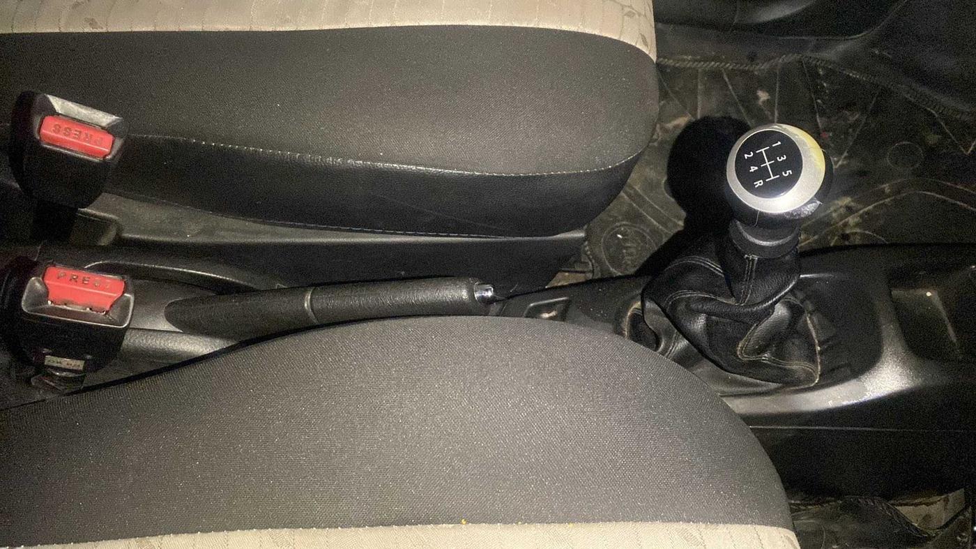 2015 Maruti Wagon R 1.0 VXI, Petrol, Manual, 64,984 km, Gear Lever