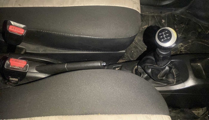 2015 Maruti Wagon R 1.0 VXI, Petrol, Manual, 64,984 km, Gear Lever