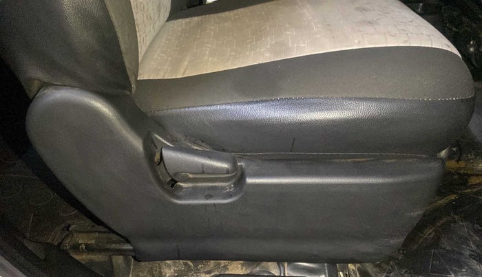2015 Maruti Wagon R 1.0 VXI, Petrol, Manual, 64,984 km, Driver Side Adjustment Panel