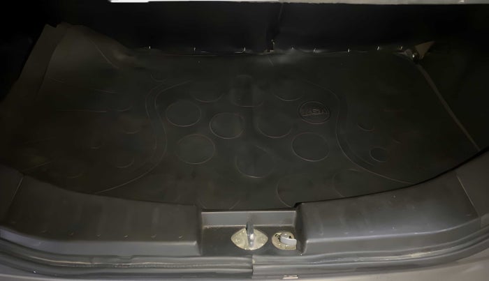 2015 Maruti Wagon R 1.0 VXI, Petrol, Manual, 64,984 km, Boot Inside