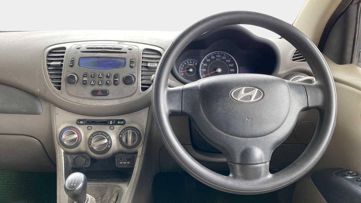 2011 Hyundai i10 SPORTZ 1.2, Petrol, Manual, 1,16,177 km, Steering Wheel Close Up