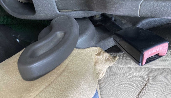 2011 Hyundai i10 SPORTZ 1.2, Petrol, Manual, 1,16,177 km, Driver Side Adjustment Panel