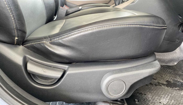 2014 Hyundai Xcent S 1.2, Petrol, Manual, 66,211 km, Driver Side Adjustment Panel