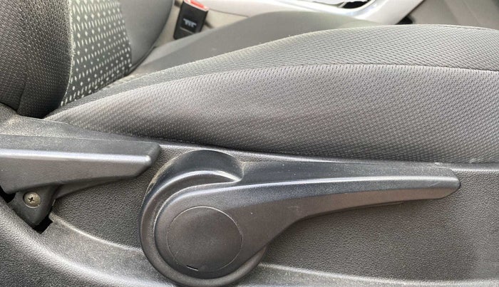 2017 Tata NEXON XZ PLUS PETROL, Petrol, Manual, 72,564 km, Driver Side Adjustment Panel