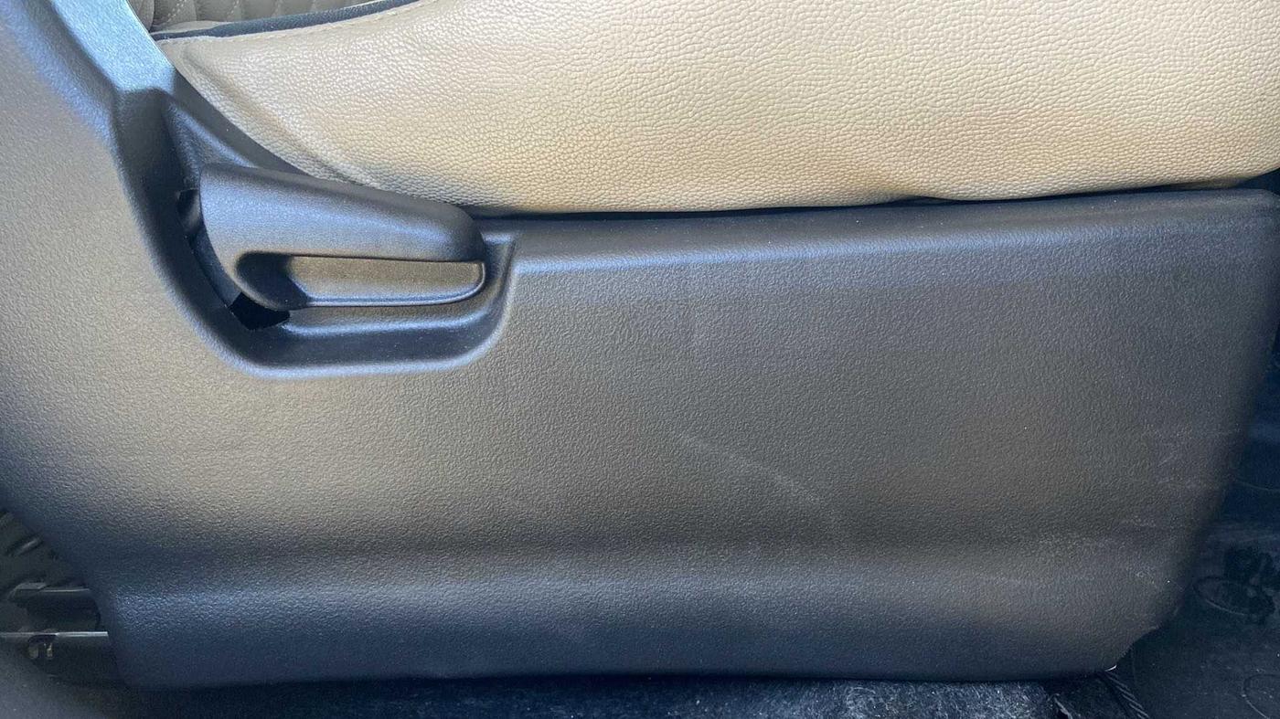 2018 Maruti Wagon R 1.0 VXI, Petrol, Manual, 60,221 km, Driver Side Adjustment Panel