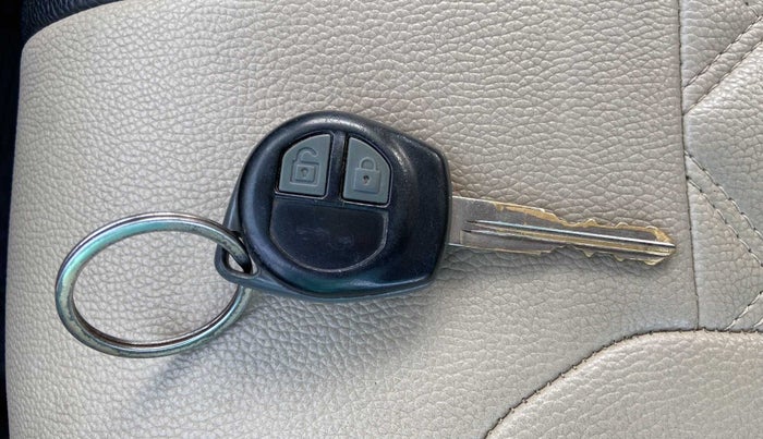 2018 Maruti Wagon R 1.0 VXI, Petrol, Manual, 60,221 km, Key Close Up