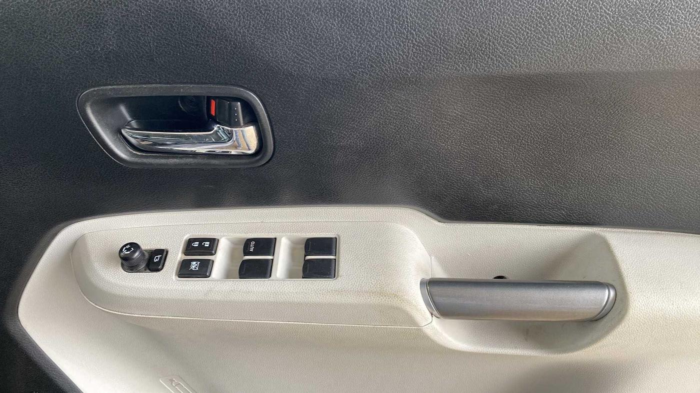2020 Maruti IGNIS ALPHA 1.2 AMT, Petrol, Automatic, 52,859 km, Driver Side Door Panels Control