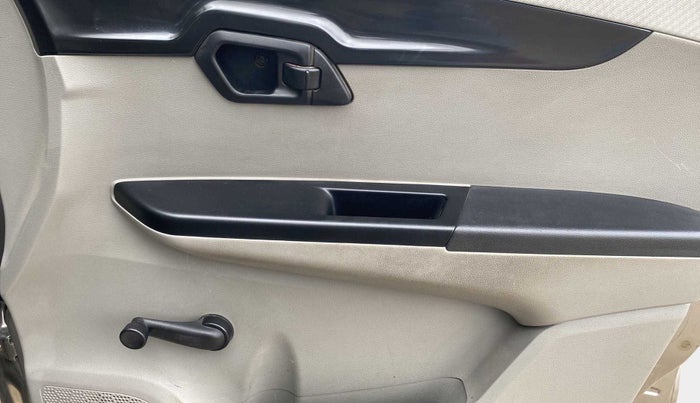 2016 Mahindra Kuv100 K2 6 STR, Petrol, Manual, 44,474 km, Driver Side Door Panels Control