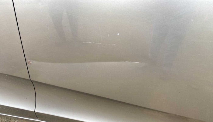 2016 Mahindra Kuv100 K2 6 STR, Petrol, Manual, 44,474 km, Driver-side door - Slightly rusted