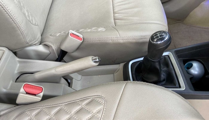 2021 Maruti Dzire VXI, Petrol, Manual, 13,324 km, Gear Lever