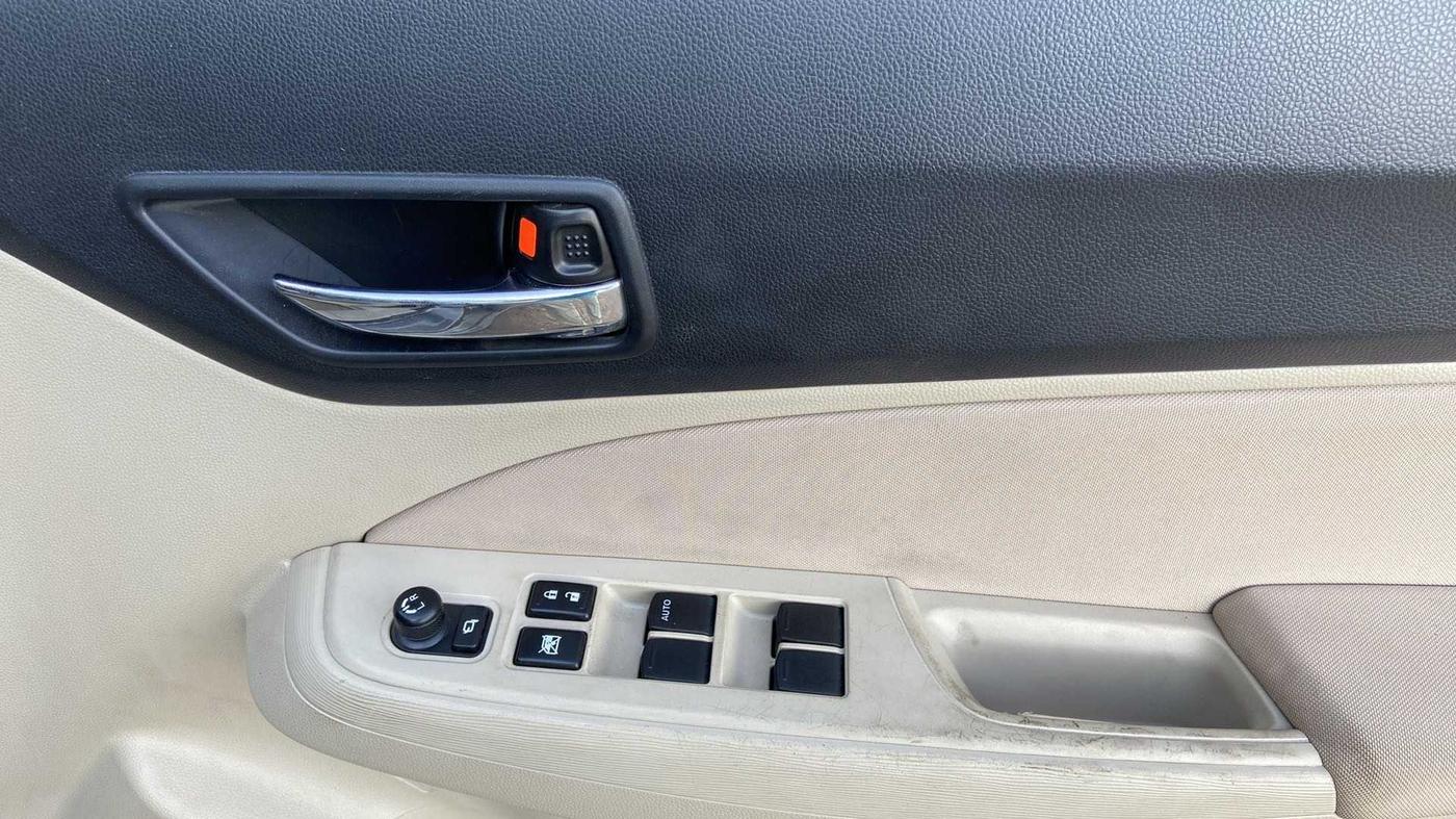 2021 Maruti Dzire VXI, Petrol, Manual, 13,324 km, Driver Side Door Panels Control