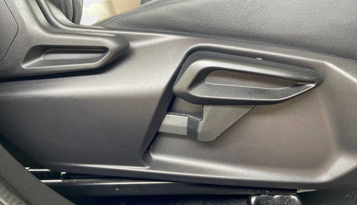 2022 Tata NEXON XZA PLUS (PREMIUM) KAZIRANGA PETROL, Petrol, Automatic, 8,671 km, Driver Side Adjustment Panel