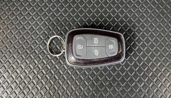 2022 Tata NEXON XZA PLUS (PREMIUM) KAZIRANGA PETROL, Petrol, Automatic, 8,671 km, Key Close Up