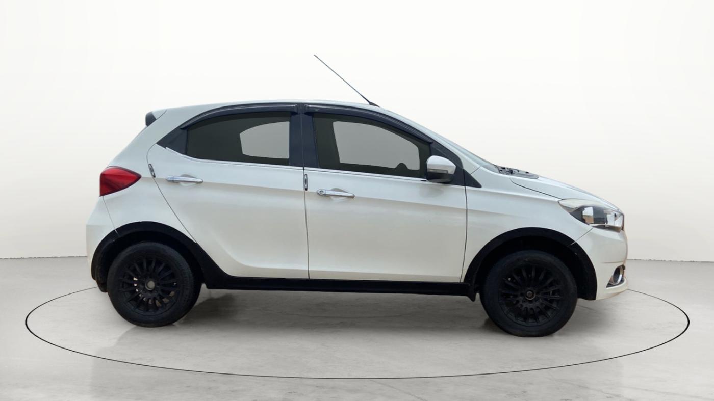 2016 Tata Tiago XZ PETROL, Petrol, Manual, 73,138 km, Right Side View