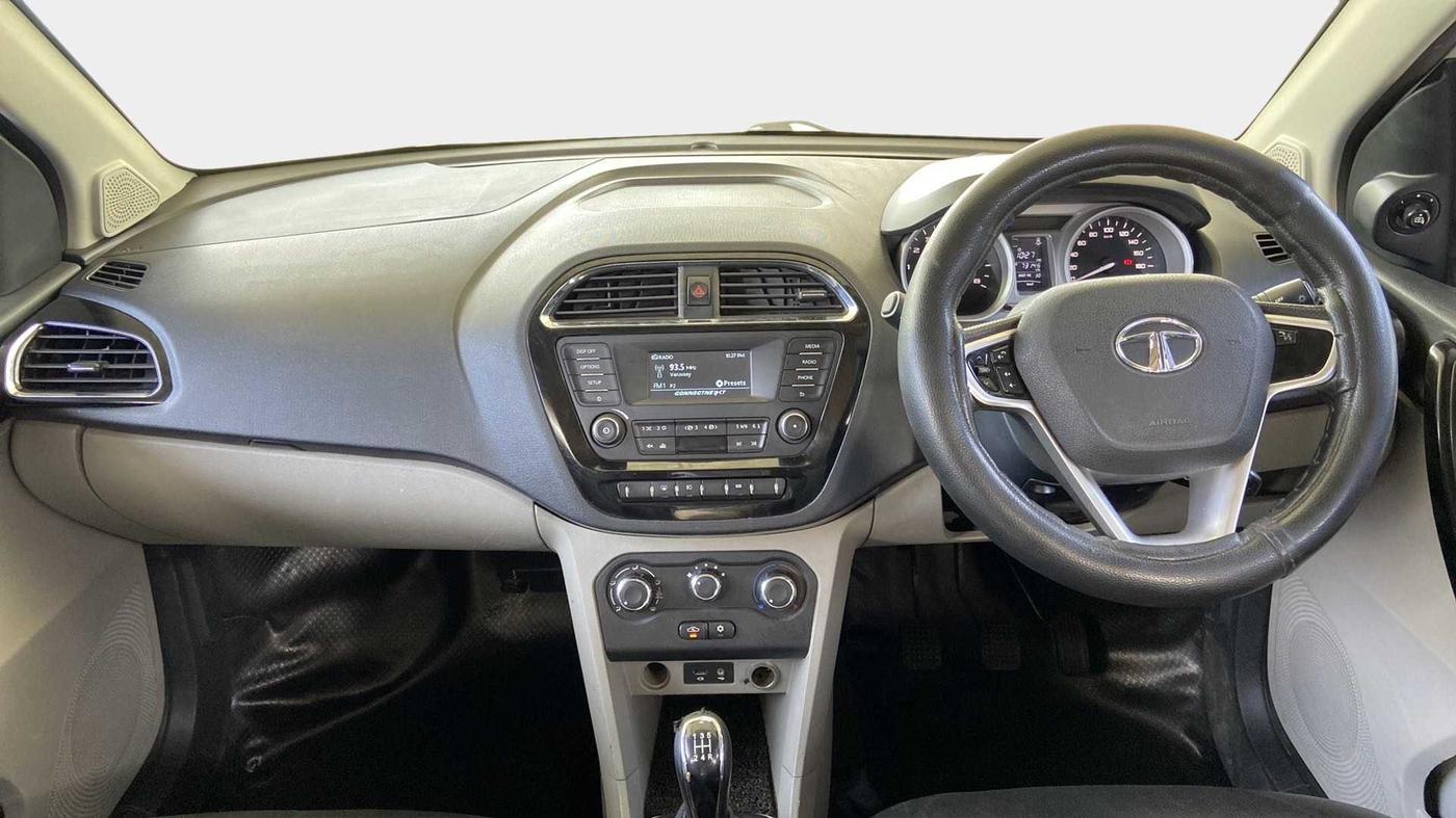 2016 Tata Tiago XZ PETROL, Petrol, Manual, 73,138 km, Dashboard
