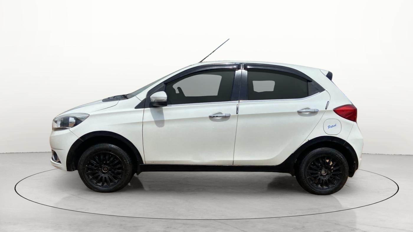 2016 Tata Tiago XZ PETROL, Petrol, Manual, 73,138 km, Left Side