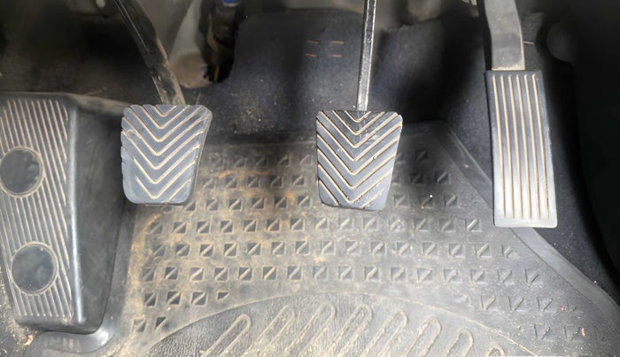 2013 Hyundai i20 ASTA 1.4 CRDI, Diesel, Manual, 1,00,214 km, Pedals