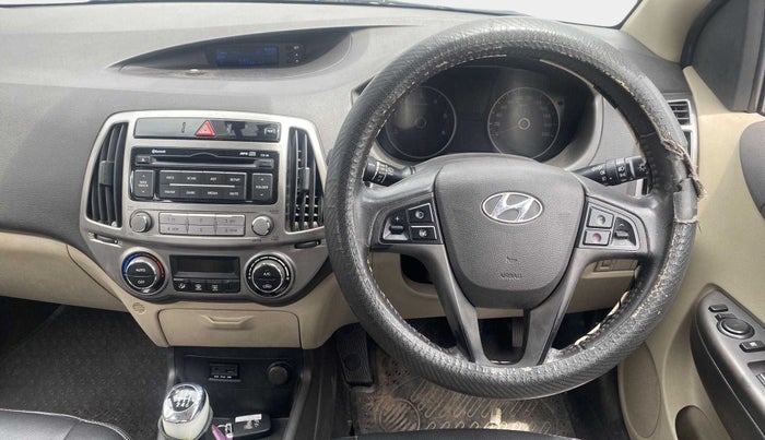 2013 Hyundai i20 ASTA 1.4 CRDI, Diesel, Manual, 1,00,214 km, Steering Wheel Close Up
