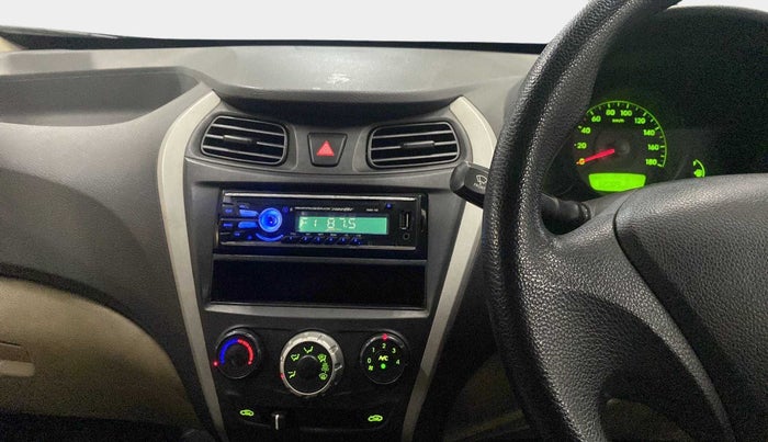 2016 Hyundai Eon ERA +, Petrol, Manual, 32,082 km, Infotainment System