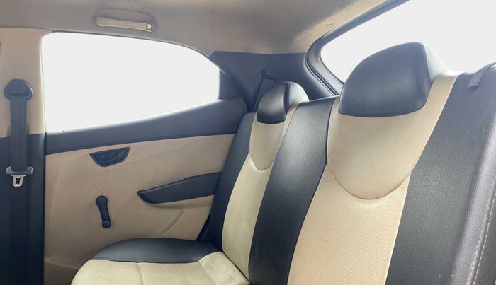 2014 Hyundai Eon ERA +, Petrol, Manual, 58,940 km, Right Side Rear Door Cabin