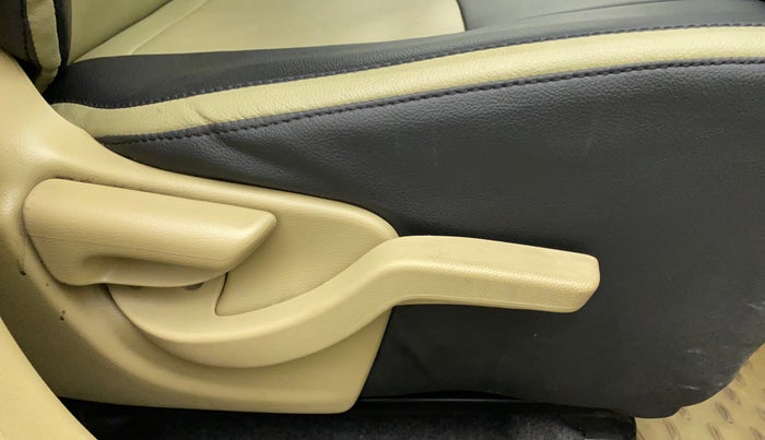 2016 Honda Amaze 1.2L I-VTEC S AT, Petrol, Automatic, 22,390 km, Driver Side Adjustment Panel