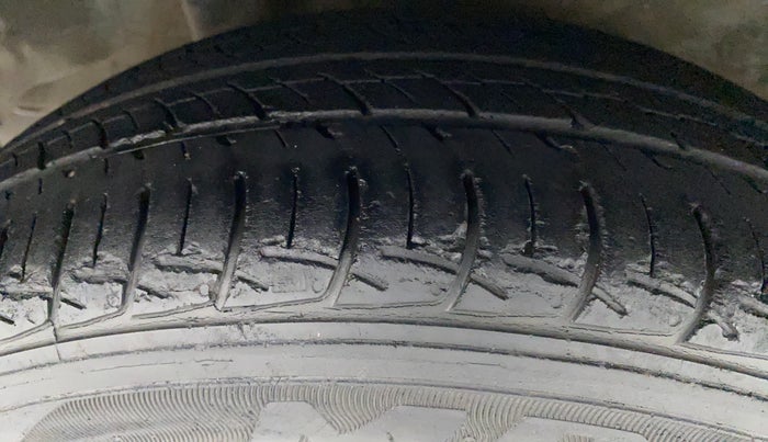 2016 Honda Amaze 1.2L I-VTEC S AT, Petrol, Automatic, 22,390 km, Right Rear Tyre Tread