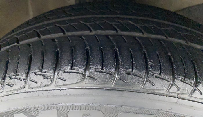 2016 Honda Amaze 1.2L I-VTEC S AT, Petrol, Automatic, 22,390 km, Right Front Tyre Tread