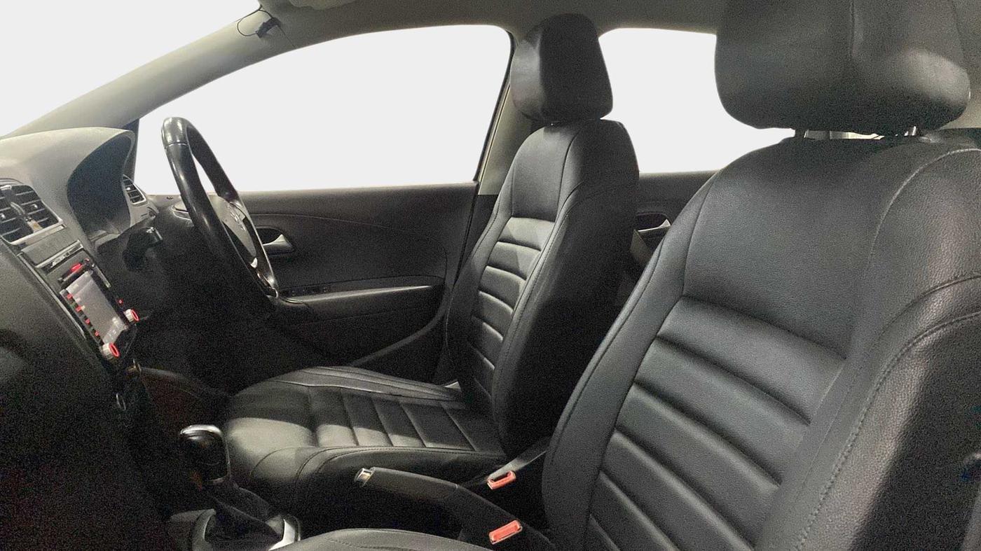 2015 Volkswagen Polo GT TSI AT, Petrol, Automatic, 58,716 km, Right Side Front Door Cabin