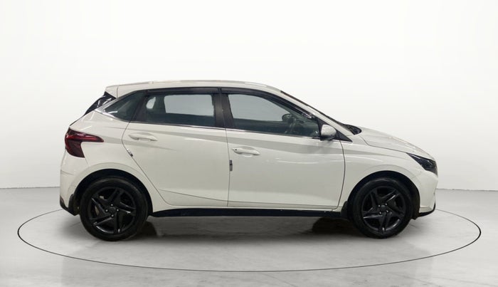 2022 Hyundai NEW I20 SPORTZ 1.2 MT, Petrol, Manual, 33,567 km, Right Side View
