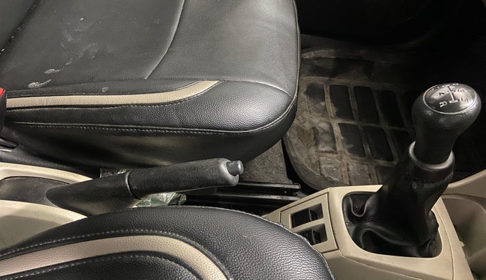 2019 Maruti Alto VXI, Petrol, Manual, 25,486 km, Gear Lever