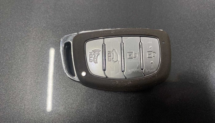 2022 Hyundai VENUE SX PLUS 1.0 TURBO DCT, Petrol, Automatic, 6,743 km, Key Close Up