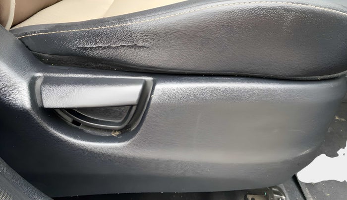 2018 Hyundai NEW SANTRO SPORTZ MT, Petrol, Manual, 70,698 km, Driver Side Adjustment Panel
