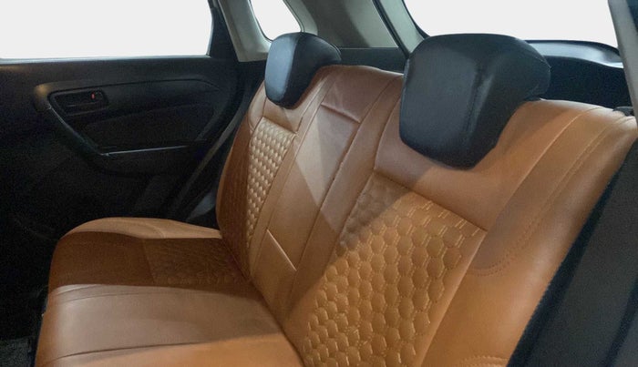 2019 Maruti Vitara Brezza VDI, Diesel, Manual, 58,792 km, Right Side Rear Door Cabin