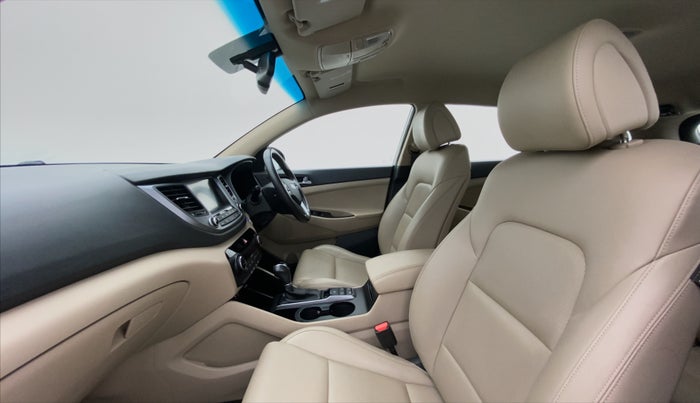 2017 Hyundai Tucson GLS 4WD AT DIESEL, Diesel, Automatic, 70,087 km, Right Side Front Door Cabin