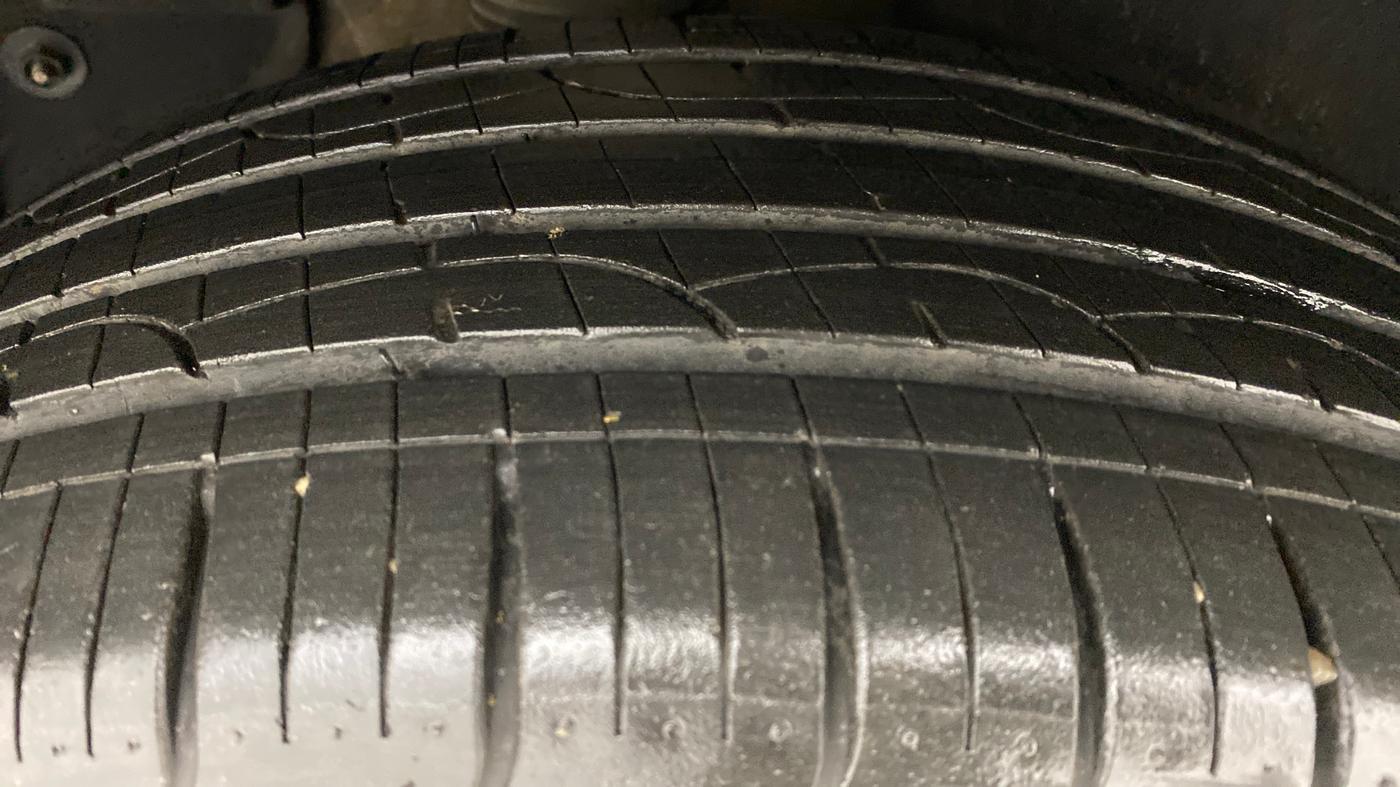 2017 Hyundai Tucson GLS 4WD AT DIESEL, Diesel, Automatic, 70,087 km, Right Rear Tyre Tread