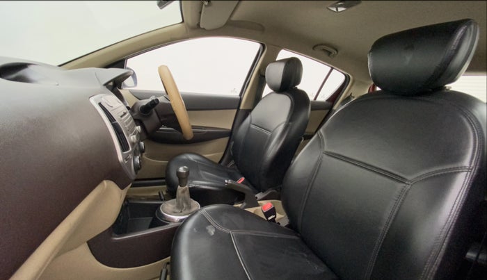 2011 Hyundai i20 MAGNA (O) 1.2, Petrol, Manual, 83,121 km, Right Side Front Door Cabin